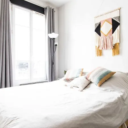 Apartment Beautiful Apt Near The Park Buttes Chaumont Paris