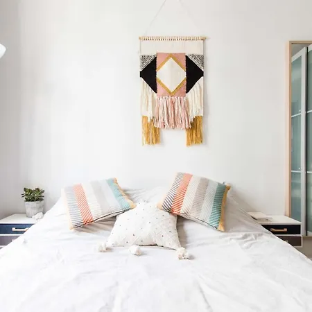Beautiful Apt Near The Park Buttes Chaumont Apartment